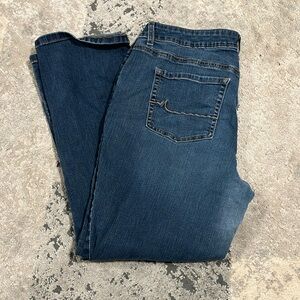Maurice’s 16W Short Mid Rise Jeans